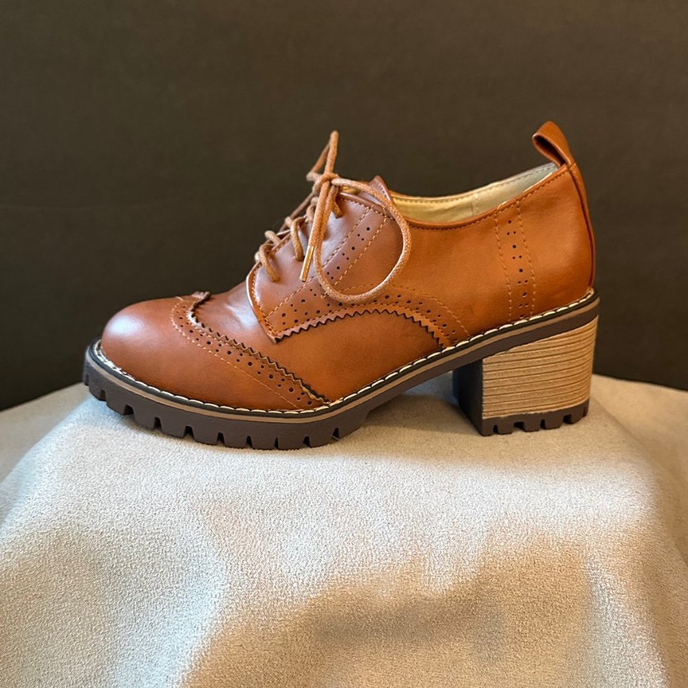BUTITI,  Block-Heel Oxford, Cognac size 5